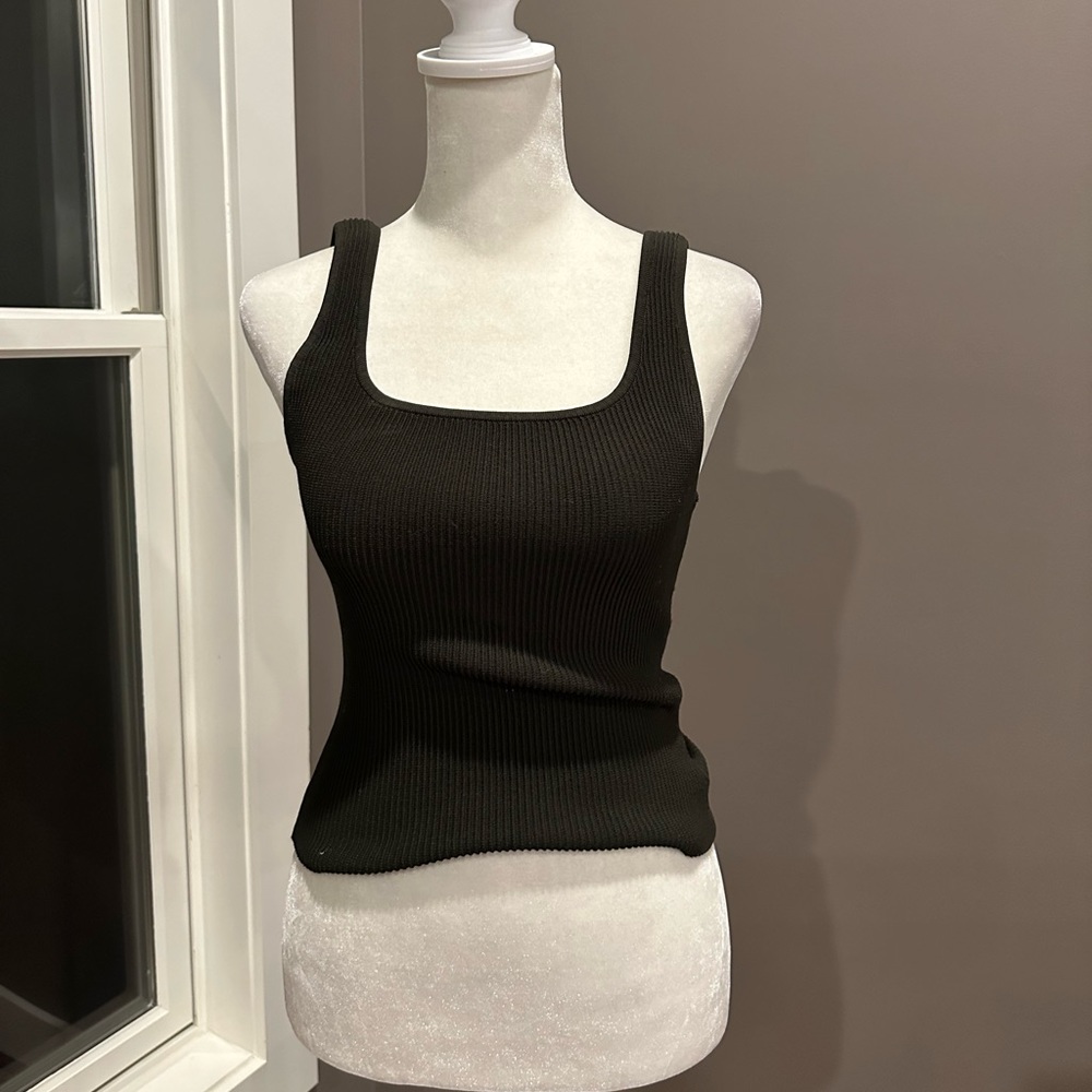 Aritzia babaton Forest Green tank